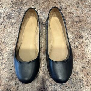 Universal Thread Black Women's Flats Size 7.5